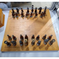 SCACCHIERA CON PEDINE