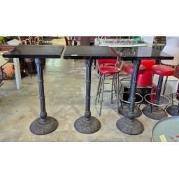TRE TAVOLI DA BAR CON BASE IN GHISA