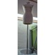 QUATTRO MANICHINI MEZZO BUSTO DONNA CON PIEDISTALLO